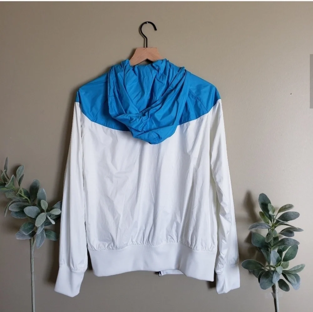 Last chance!! - Gently worn! Nike White Blue Hypebeast Windbreaker 🌬 - Picture 3 of 5